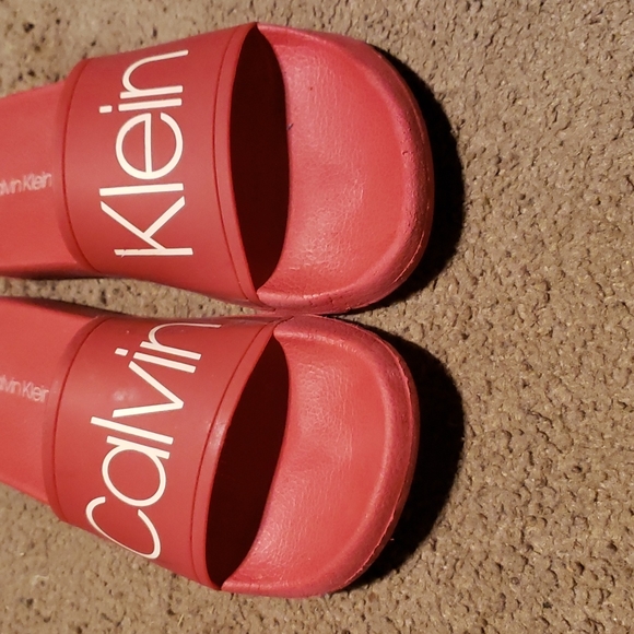 Big boy calvin Klein slippers - Picture 4 of 4